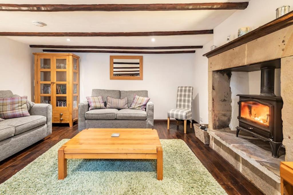 Peak District - 1 Harrow Cottage - Great Longstone Bagian luar foto