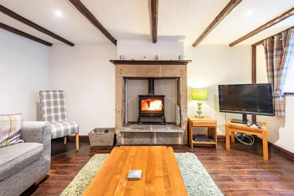 Peak District - 1 Harrow Cottage - Great Longstone Bagian luar foto